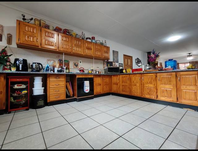 2 BEDROOM TOWNHOUSE FOR SALE IN THREE RIVERS